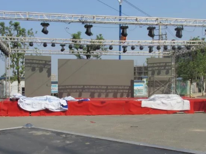 LED全彩顯示屏能否使用太陽能？